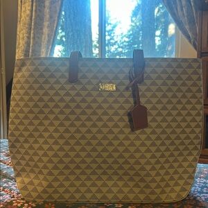 Hawaii’s Finest Stylish Gray Geometric Tote Bag like new no tags unused